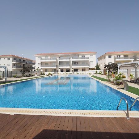 ♥ Sunny&Cozy Family Apartment ★ Walk To The Beach☼ Паралимни Екстериор снимка