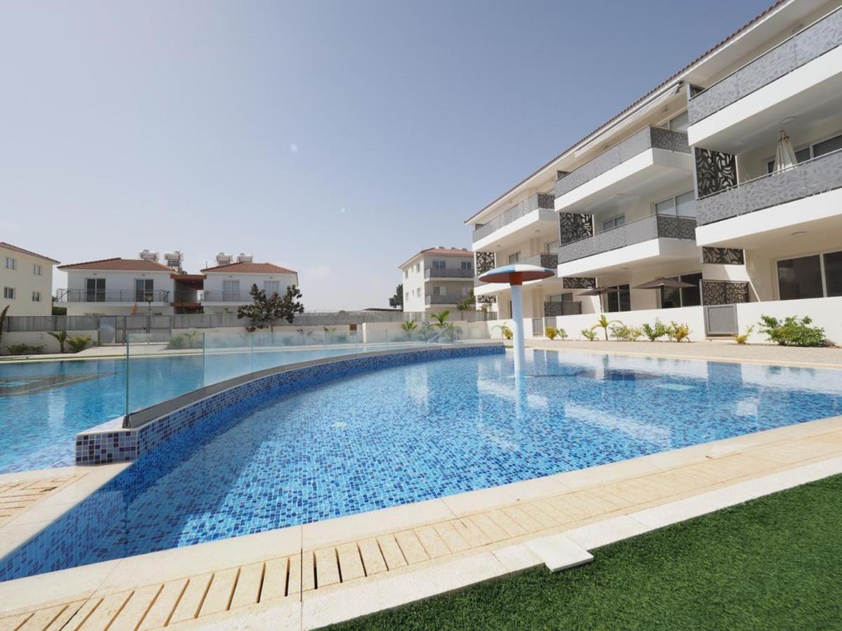 ♥ Sunny&Cozy Family Apartment ★ Walk To The Beach☼ Паралимни Екстериор снимка